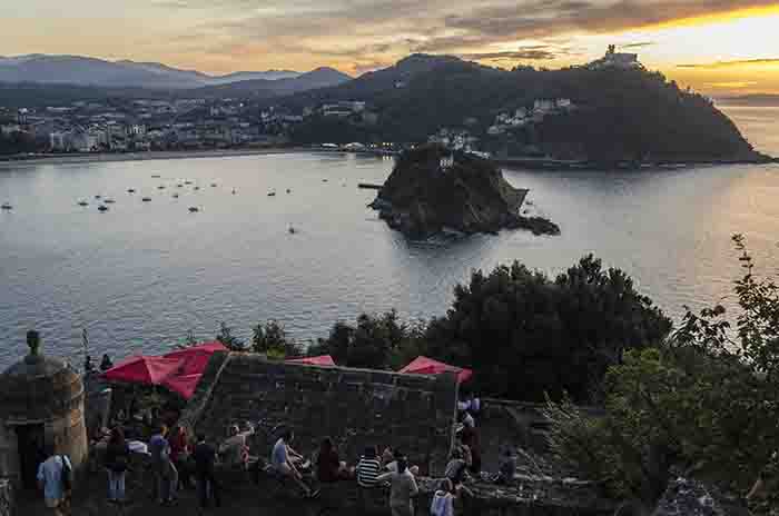 Guipúzcoa - San Sebastián 054 - bahía de La Concha.jpg